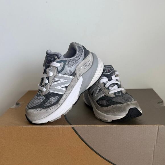 New Balance 990 V6 Grey/White Toddler Sneakers- SZ 8 C - Picture 1 of 13